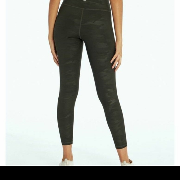 Camo Leggings Lot - Picture 6 of 8